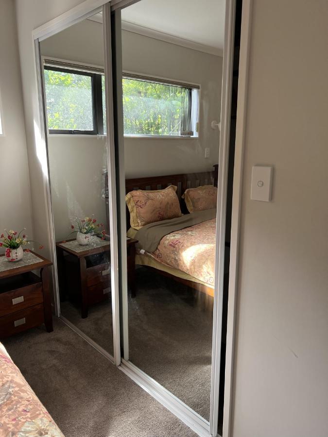 Guest Suite - Cosy Place In The Wattle Downs Auckland Exterior photo